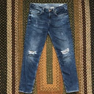 Distressed BF Jeans 👖-H&M
